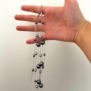 Faux pearl necklace 